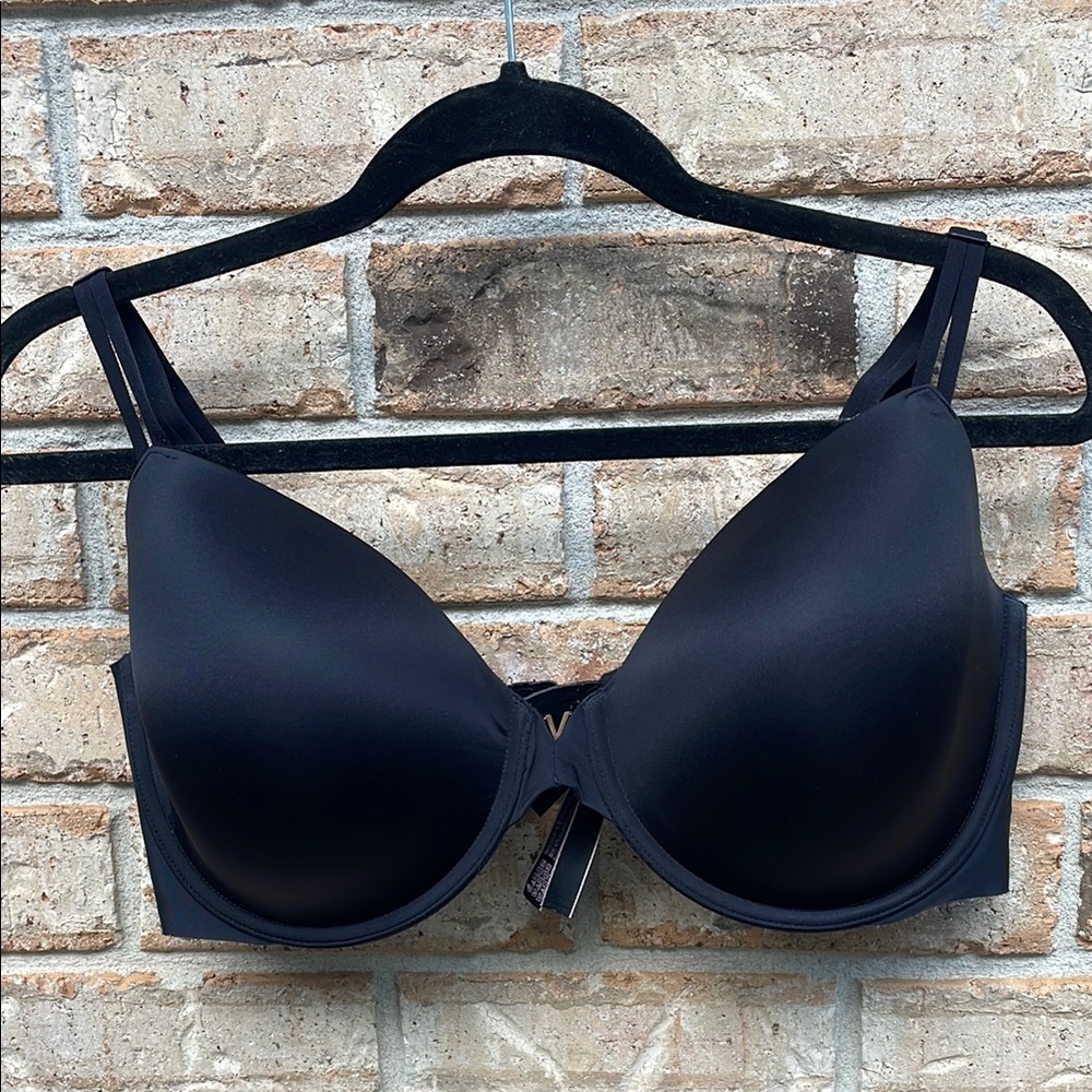 Victoria's Secret Black Seamless Underwire Bra